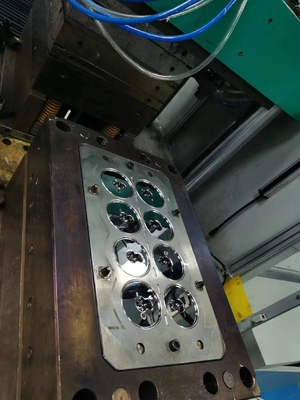 液体シリコーン射出成形 LSR プラスチック CNC EDM 複数のキャビティ